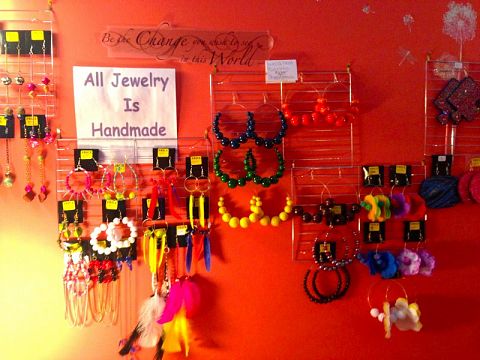 Rasheena Nichols of Vanice Beauty and Fashion makes all her jewelry by hand. This is only one of her many talents. She has also been making clothing for 15 years and offers beauty services including waxing, weaves and piercings out of her Dyverse City booth.